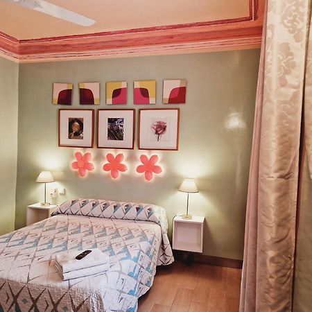 Casa De Huespedes Dolce Vita มาดริด ภายนอก รูปภาพ