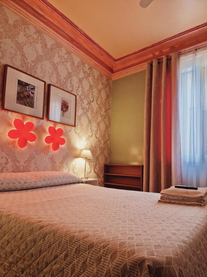 Casa De Huespedes Dolce Vita มาดริด ภายนอก รูปภาพ