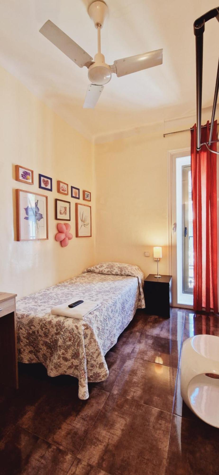 Casa De Huespedes Dolce Vita มาดริด ภายนอก รูปภาพ