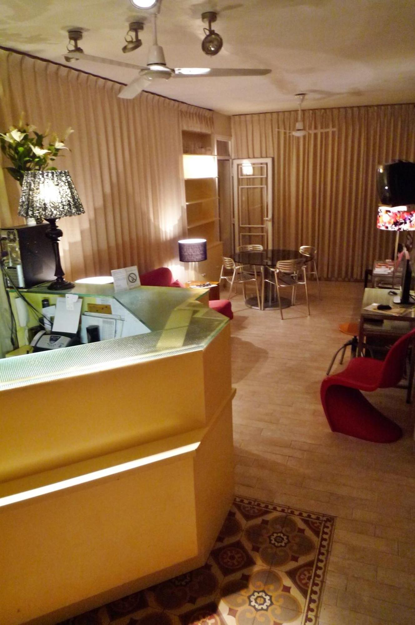 Casa De Huespedes Dolce Vita มาดริด ภายนอก รูปภาพ