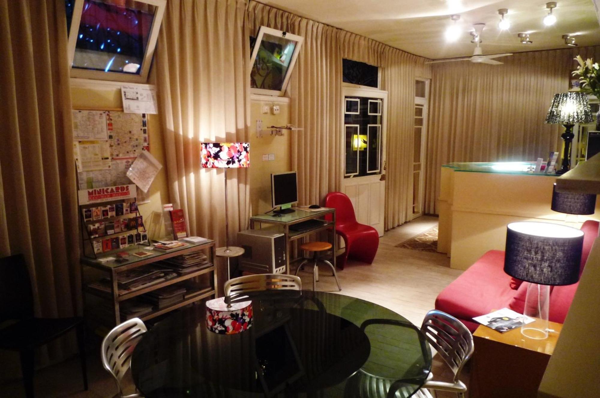 Casa De Huespedes Dolce Vita มาดริด ภายนอก รูปภาพ
