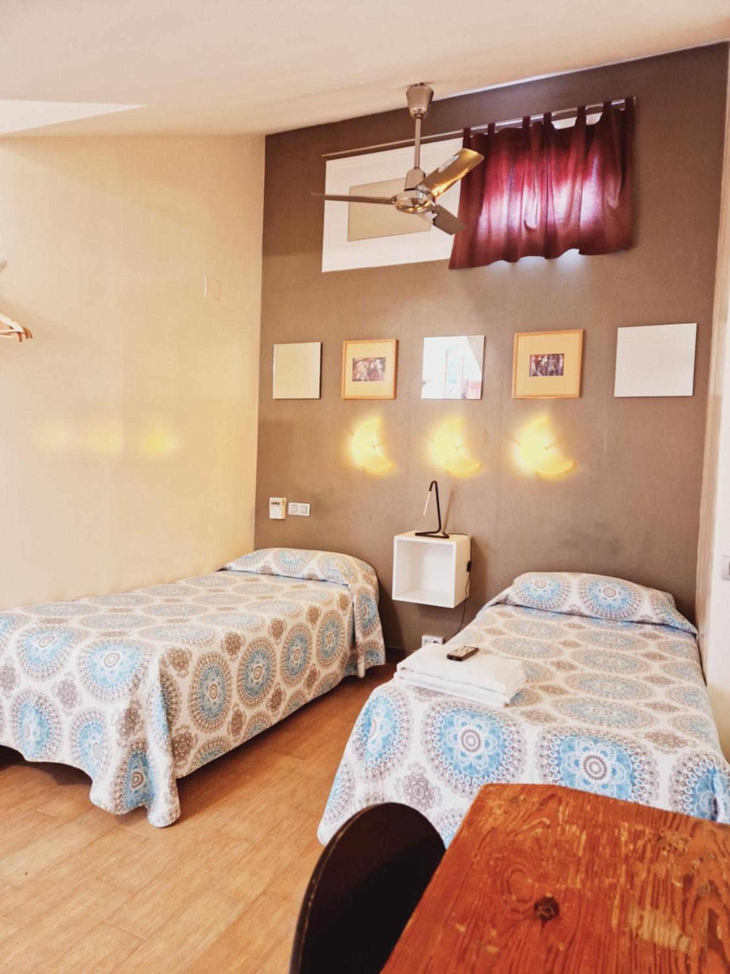 Casa De Huespedes Dolce Vita มาดริด ห้อง รูปภาพ