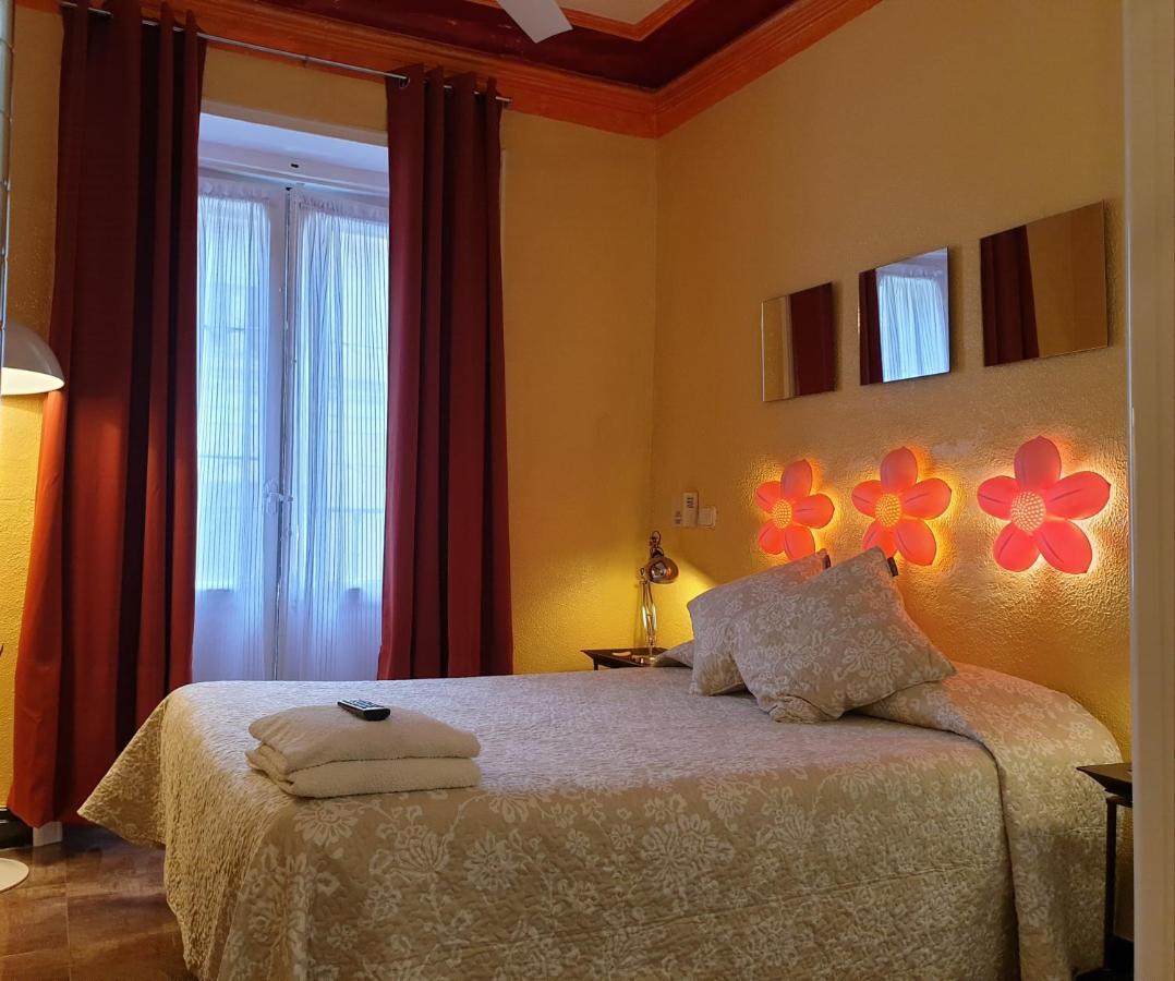 Casa De Huespedes Dolce Vita มาดริด ภายนอก รูปภาพ